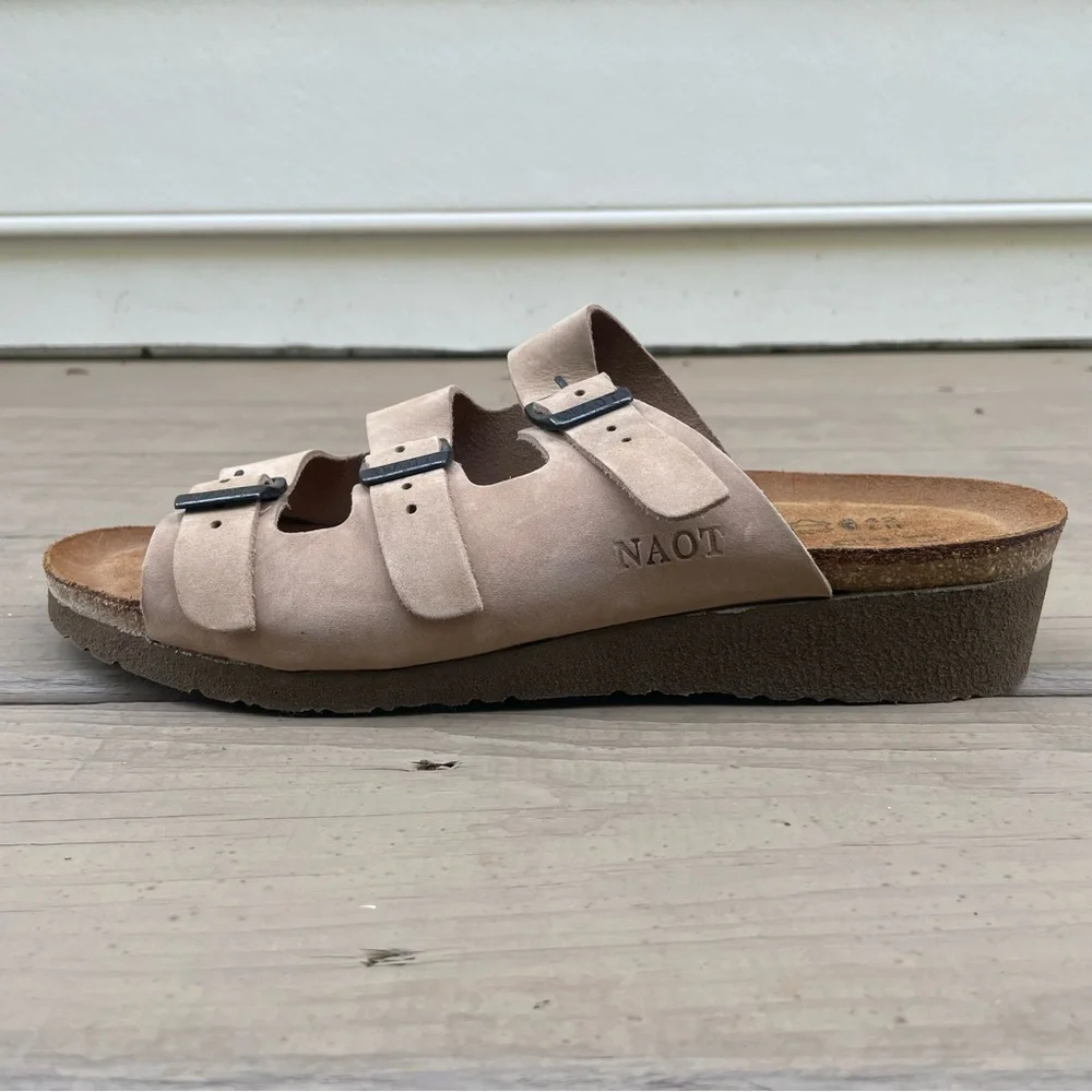 Naot Footwear Austin Sand Stone Suede Triple Strap Slide Sandals size 42 - Picture 8 of 14